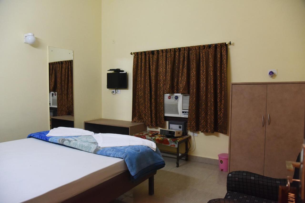 Natraj Hotel Darbhanga ภายนอก รูปภาพ